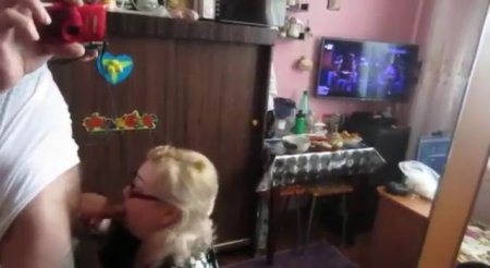 Минет зрелой толстушки с окончанием в рот